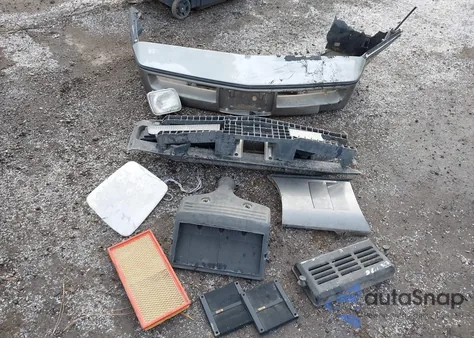 1985 Chevrolet Corvette z USA, uszkodzony, nr VIN 1G1YY0784F5121626